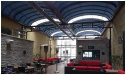Screen Lounge